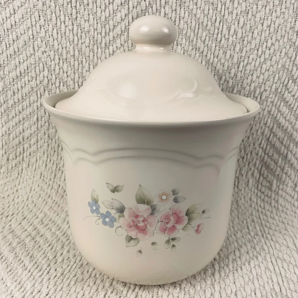 Pfaltzgraff Canister Cream Tea Rose‎ Floral Stoneware Heritage USA Grandmacore